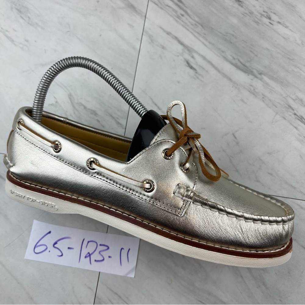 •
Sperry Gold Cup Authentic Original 2-Eye Montana Boat Shoe, Gold Metallic, 6.5